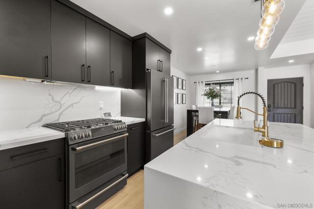 2146 Foster St, Oceanside CA: https://media.crmls.org/mediaz/0213f4c6-402d-42da-9c15-447347a22ab6.jpg