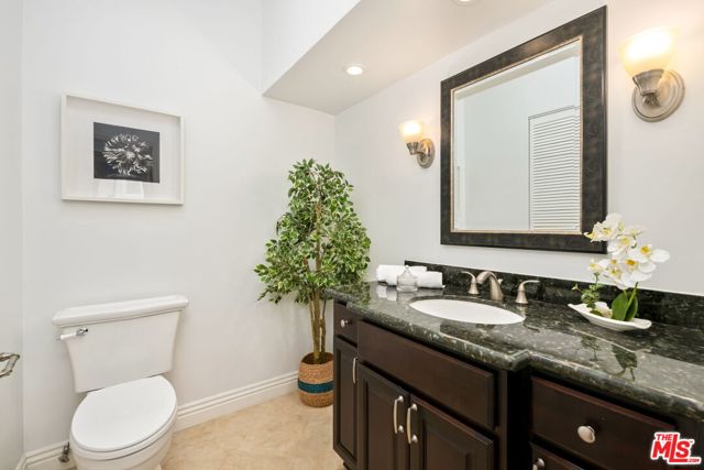 2318 Fox Hills Drive, Los Angeles CA: https://media.crmls.org/mediaz/02142941-7448-4a0c-a3fa-6a9873bd938d.jpg