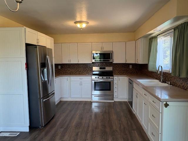 9769 Borromeo Drive, Salinas CA: https://media.crmls.org/mediaz/021443fd-c853-4b78-a25a-51d6992512ed.jpg