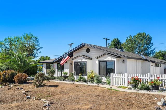 Detail Gallery Image 2 of 35 For 2625 27 Havencrest Dr, Fallbrook,  CA 92028 - 4 Beds | 3 Baths