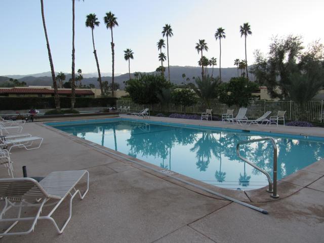 48440 Racquet Lane, Palm Desert CA: https://media.crmls.org/mediaz/02147df9-0650-4621-a3ba-014f1777a011.jpg