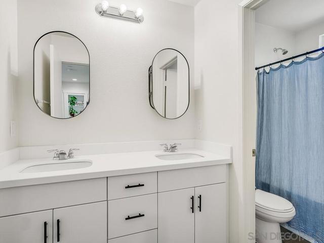 1882 Emily St, El Cajon CA: https://media.crmls.org/mediaz/021594a3-3d29-4b98-8ed4-270a75bf1de5.jpg