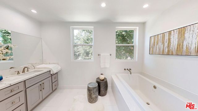 8486 N Camelia, Winnetka CA: https://media.crmls.org/mediaz/0215d316-71be-4358-8827-cdbeb416b9cf.jpg