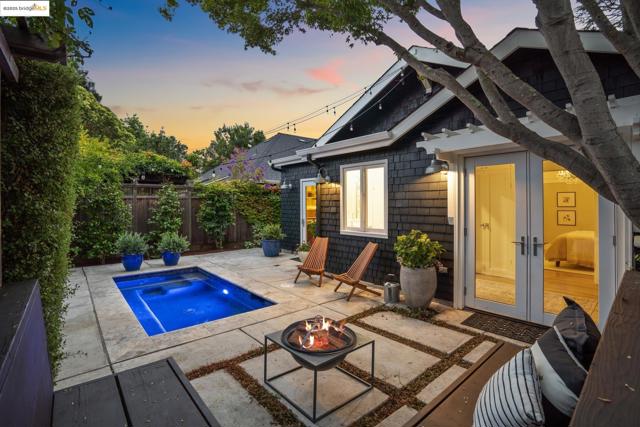 3936 Elston Ave., Oakland CA: https://media.crmls.org/mediaz/02161f17-4914-407d-8a75-d6ae8295bad9.jpg