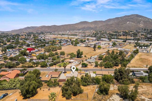 Detail Gallery Image 27 of 33 For 7080 Valley Way, Jurupa Valley,  CA 92509 - 3 Beds | 2 Baths