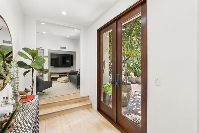 Detail Gallery Image 21 of 31 For 1370 Neptune Ave, Encinitas,  CA 92024 - 4 Beds | 4/1 Baths