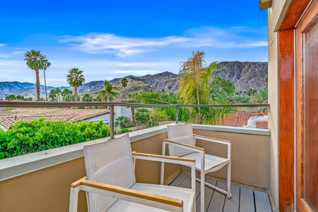 610 S Camino Real, Palm Springs CA: https://media.crmls.org/mediaz/02173591-e962-4e70-a9d7-a281c37fb8bc.jpg
