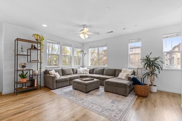 632 Moss Way, Hayward CA: https://media.crmls.org/mediaz/02177e94-f17e-42aa-b9de-393c44ff2efe.jpg