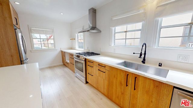 2032 W 80th Street, Los Angeles CA: https://media.crmls.org/mediaz/0218c71c-5825-41df-8503-f97e0165729e.jpg