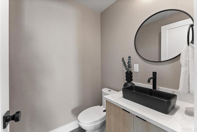 Detail Gallery Image 12 of 41 For 4224 Tonopah Ave, San Diego,  CA 92110 - 3 Beds | 3/1 Baths