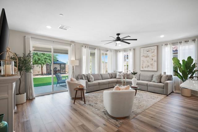 42811 Torno Place, Indio CA: https://media.crmls.org/mediaz/021a14a8-b85a-43b8-a6fe-f7c20d090c32.jpg