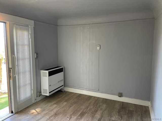 406 E Plaza Blvd, National City CA: https://media.crmls.org/mediaz/021a32d2-a987-4731-845c-c4f36d227b21.jpg