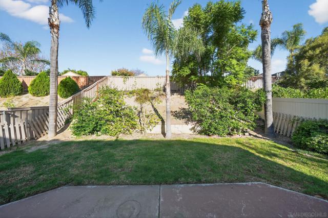31850 Via Barraza, Temecula CA: https://media.crmls.org/mediaz/021a6b62-9bb5-49fb-9256-d459aaf1e6ce.jpg