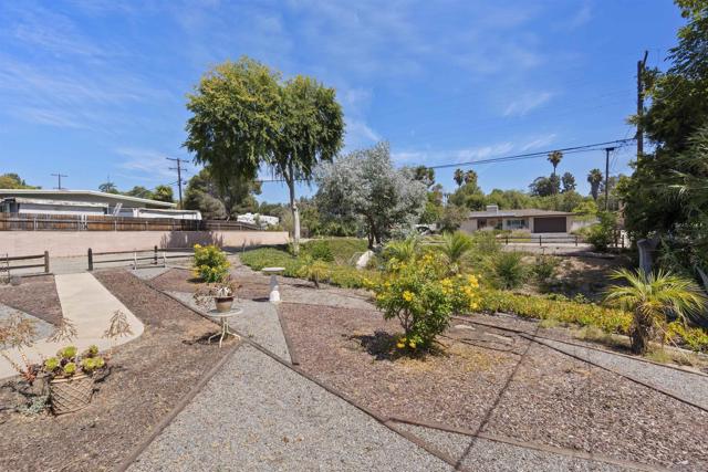 10705 Louisa Dr., La Mesa CA: https://media.crmls.org/mediaz/021aa456-4dfa-4b6e-b488-fba8af3e88db.jpg