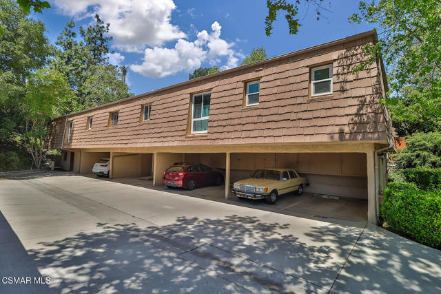 4021 Yankee Drive, Agoura Hills CA: https://media.crmls.org/mediaz/021b93d7-04af-4877-912a-508daa9d3ba2.jpg