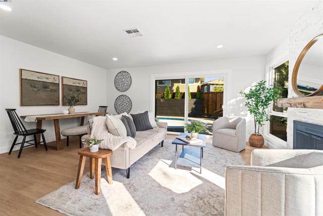 4119 Churchill Dr, Concord CA: https://media.crmls.org/mediaz/021b99a2-4a9d-4941-ae68-e7c65f00e340.jpg