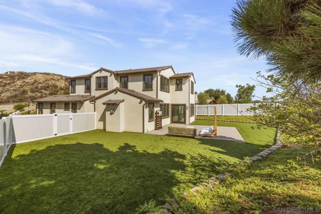 12410 Aria Ct, Poway CA: https://media.crmls.org/mediaz/021bc4de-01eb-410e-8935-2e9e8cf50241.jpg
