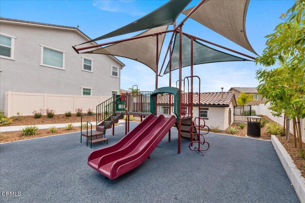 https://media.crmls.org/mediaz/021bcfe4-658e-4a31-8f33-86298d173de8.jpg?preset=X-Large