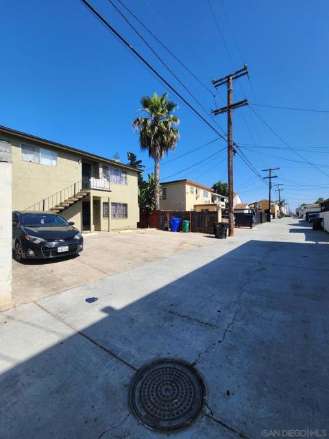 4129 Chamoune, San Diego, California 92105, ,Multi-Family,For Sale,Chamoune,250001262SD