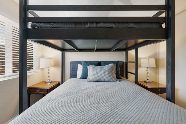 1502 Seacoast Drive, Imperial Beach CA: https://media.crmls.org/mediaz/021d191c-5b19-496d-bfbb-f7fda05d5836.jpg