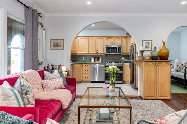 Detail Gallery Image 20 of 31 For 228 Oaks Ave, Monrovia,  CA 91016 - 3 Beds | 3/1 Baths