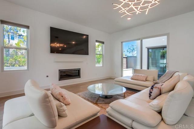 Detail Gallery Image 14 of 71 For 6222 Artisan Way, San Diego,  CA 92130 - 5 Beds | 5 Baths