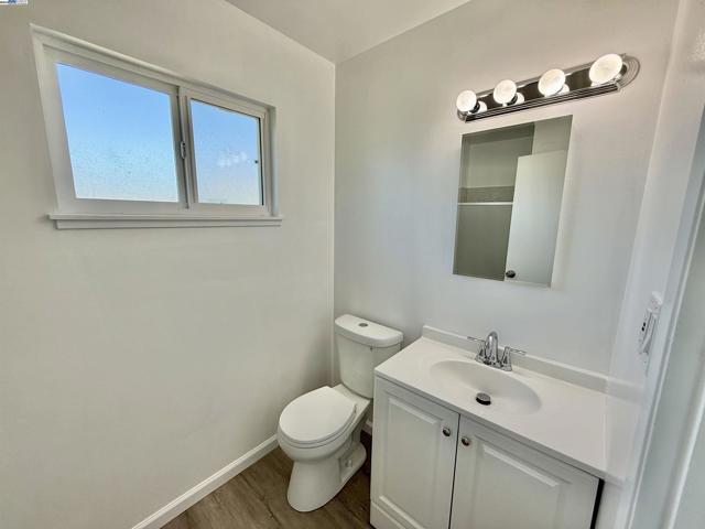 809 Coburn Ct, San Leandro CA: https://media.crmls.org/mediaz/021e4a6c-d3c2-4f06-8791-3caadd2d0b34.jpg