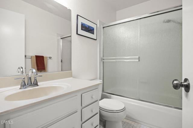 658 Holly Avenue, Oxnard CA: https://media.crmls.org/mediaz/021eb712-6b66-44de-8240-152e21c95208.jpg