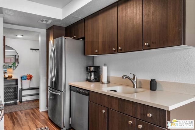 400 N Sunrise Way, Palm Springs CA: https://media.crmls.org/mediaz/021ee937-fc13-4633-9210-43ce5e9d4da3.jpg