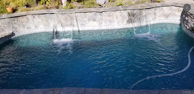 Detail Gallery Image 22 of 25 For 459 Lexington Cr., Oceanside,  CA 92057 - 4 Beds | 2 Baths