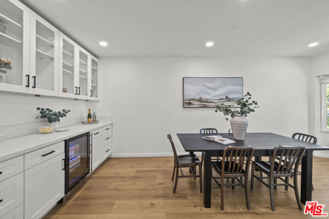 746 Valley View Avenue, Monrovia CA: https://media.crmls.org/mediaz/02218b97-413a-4923-963b-ad51c517a25e.jpg
