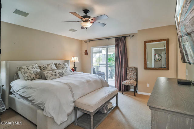 963 Corte Augusta, Camarillo CA: https://media.crmls.org/mediaz/02226e0d-55ce-435b-8f01-4363457a70b7.jpg