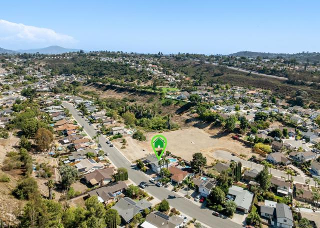 6815 Monte Verde, San Diego CA: https://media.crmls.org/mediaz/0222deb6-6fa4-4c33-8854-2a4baf6f9ed6.jpg
