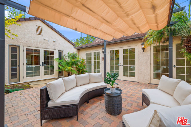 2005 Chilton Drive, Glendale CA: https://media.crmls.org/mediaz/022391c3-17b7-4f55-aa1f-b23868686349.jpg