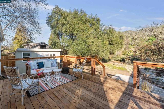 2188 1st Ave, Napa CA: https://media.crmls.org/mediaz/0224482a-a977-45d1-90fa-a09d612b1113.jpg