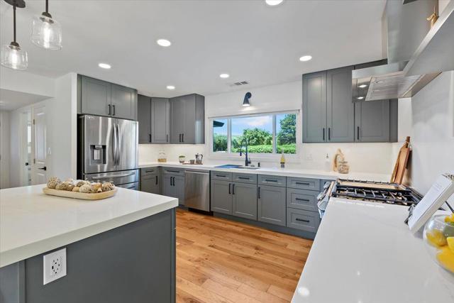 190 W San Martin Avenue, San Martin CA: https://media.crmls.org/mediaz/0224611e-0334-4e8a-b46e-4c024e2b2eb1.jpg