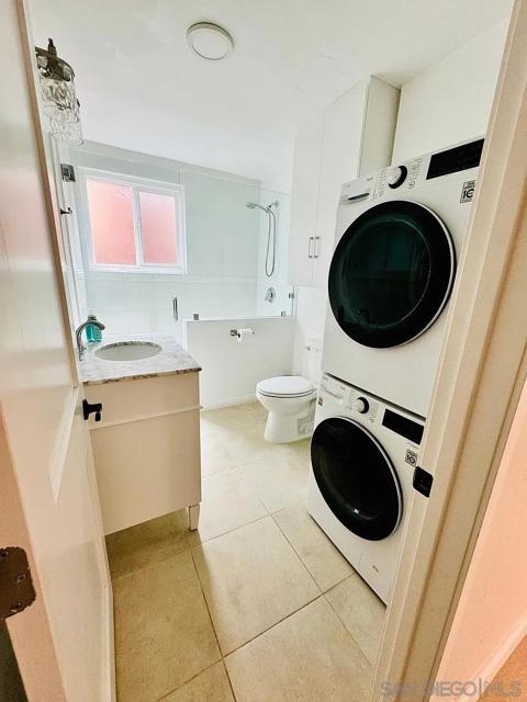 8040 Girard Ave, La Jolla CA: https://media.crmls.org/mediaz/0224bb8d-aa51-4362-bf5f-557214ec4c03.jpg