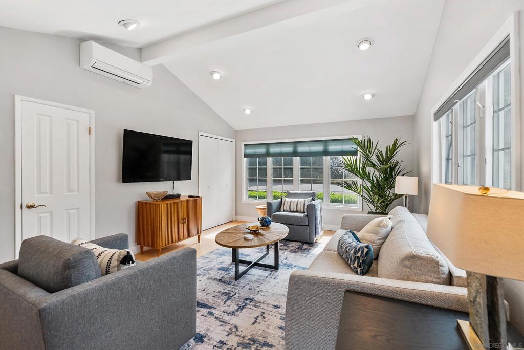 5830 Desert View Dr - photo 9