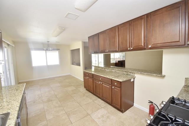 10957 VALLE VISTA ROAD, Lakeside CA: https://media.crmls.org/mediaz/02256a88-0a8b-4905-b73c-e04da80d9a00.jpg
