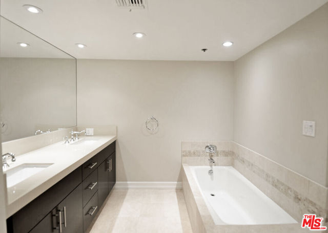 10660 WILSHIRE Boulevard, Los Angeles CA: https://media.crmls.org/mediaz/022652c9-2a94-4ea5-bea7-272c7779b3f2.jpg