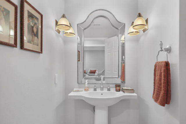209 Bouquet Canyon Drive, Palm Desert, CA 92211