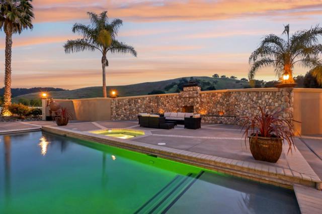 12755 Santa Teresa Boulevard, San Martin CA: https://media.crmls.org/mediaz/0226d1a1-a447-419b-8c7d-ea723f0adbde.jpg