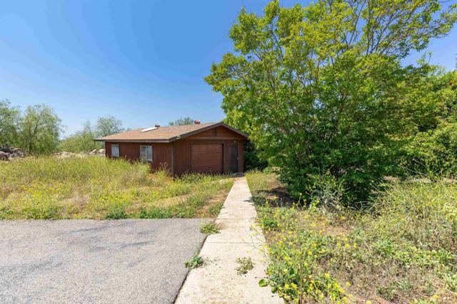 Home for Sale in Valley Center