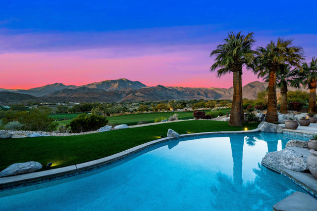 79525 Tom Fazio N Lane, La Quinta CA: https://media.crmls.org/mediaz/022955db-c863-4d88-968a-e7ff52b75a94.jpg