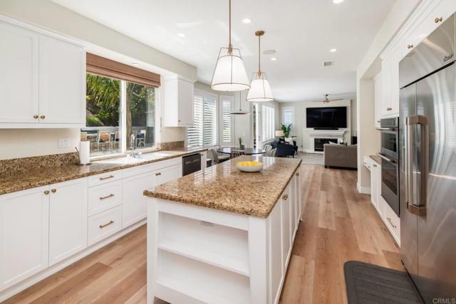 Detail Gallery Image 14 of 52 For 2883 Camino Serbal, Carlsbad,  CA 92009 - 4 Beds | 3 Baths