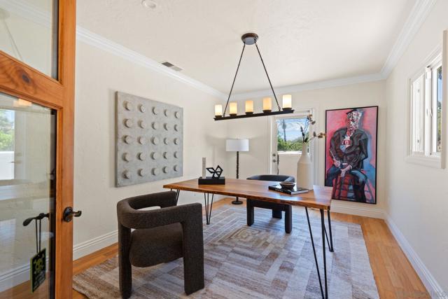 6347 Las Colinas, Rancho Santa Fe CA: https://media.crmls.org/mediaz/022992e5-6040-4aaa-a10a-1e9dbd83bf0d.jpg