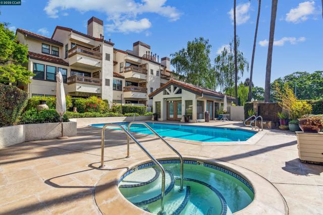 1731 S Villa Way, Walnut Creek CA: https://media.crmls.org/mediaz/0229acdf-699d-4467-8eb6-171446b694d4.jpg