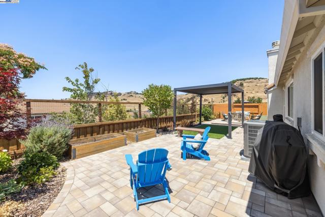 5408 La Salle Way, Vallejo CA: https://media.crmls.org/mediaz/0229cb97-7217-47d1-894e-6abddede55ac.jpg