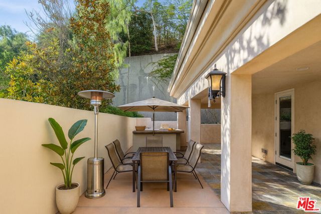 868 Braewood Court, South Pasadena CA: https://media.crmls.org/mediaz/0229dbce-80cf-4f30-beef-ce76b2348151.jpg