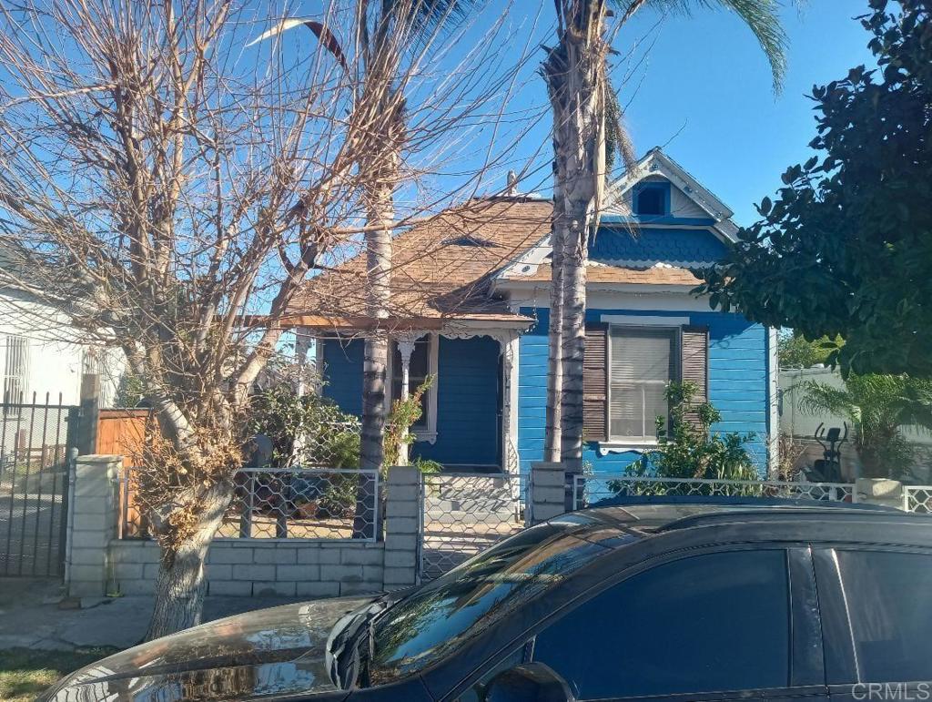 835 N Mayfield Avenue